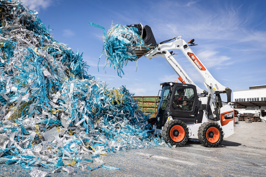 Bobcat presenta su manipulador telescópico supercompacto y las cargadoras compactas más potentes